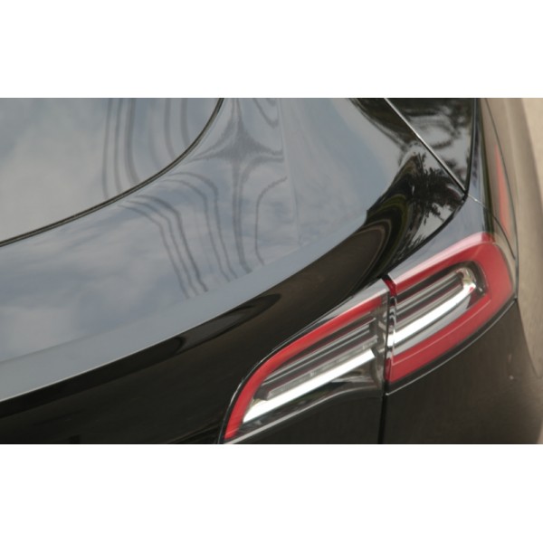 Plastic performance spoiler for Tesla Model Y