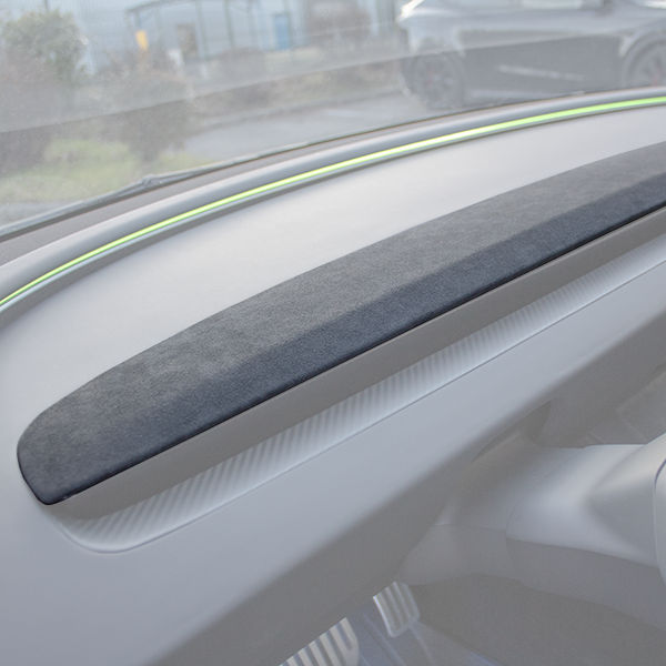 Tesla Model 3 Origineel Alcantara® dashboard inzetstuk voor 2024+ highland