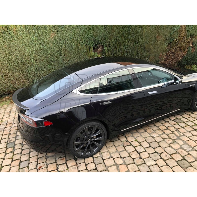 Heckspoiler aus Karbon Tesla Model S 2012-2021