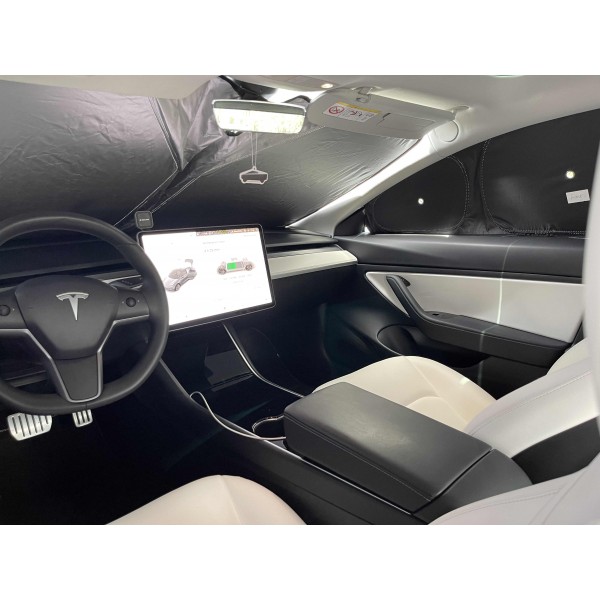 Tesla Solskjerm på sidevinduet for camping Model 3