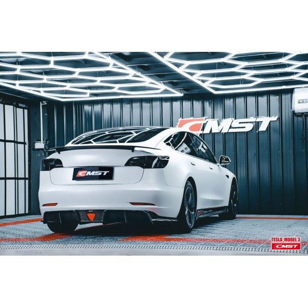 Pose d'un Aileron / Spoiler arrière Joytutus sur une Tesla model 3 
