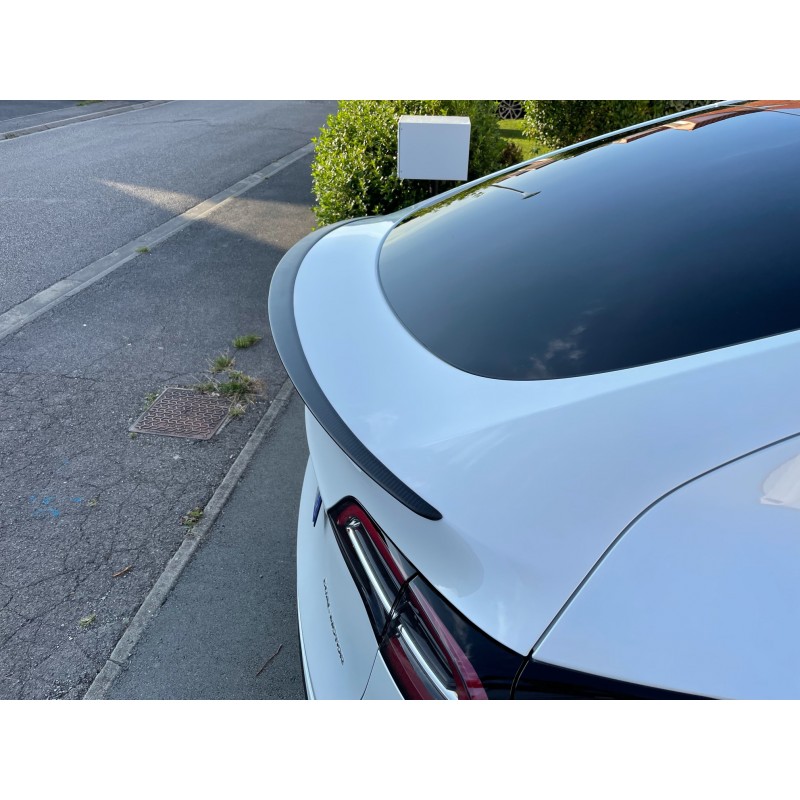 Tesla Model Y : Aileron arrière performant (ABS + revêtement