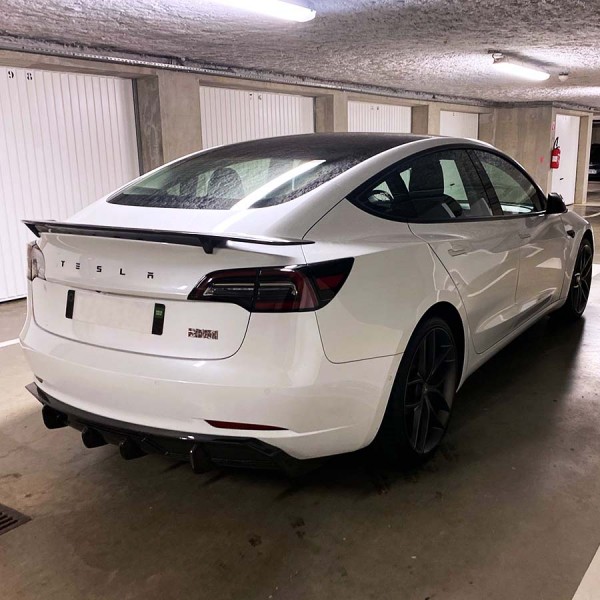 CMST Tesla Bodywork bakspoiler V2 for Model 3