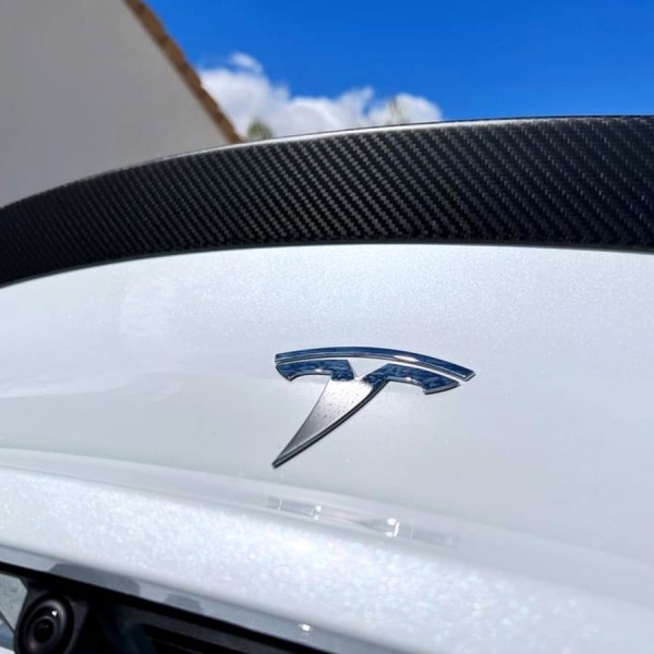 Model 3 - Heckscheibenspoiler gegen Regen - Tesland