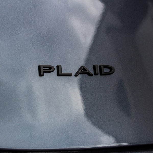 Logo adeziv inscripționare Plaid pentru Tesla