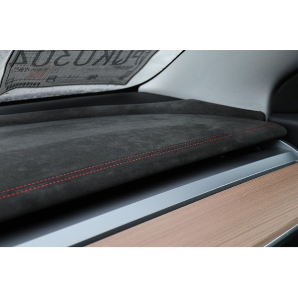 Tesla Model 3 Instrumentpanel i ekte Alcantara®-stoff for og Model Y