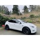 Do-it-yourself-sarja sävytetyille ikkunoille osoitteessa Tesla Model Y