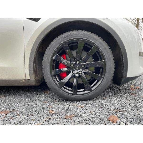 Pack Hiver pour Tesla Model Y - Jantes PL06 et Pneus Pirelli Winter Sottozero 3 Tesla (certificat TUV)