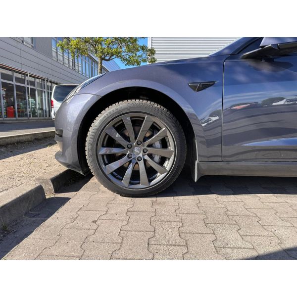 Roues complètes hiver pour Tesla Model 3- Jantes 18" PL06 avec pneus (Lot de 4)