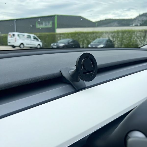 Support de téléphone Magsafe aimanté pour Tesla Model 3 et Tesla Model Y